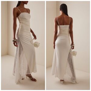 princess polly baby blue dress ASTR the Label Bayley Pleated Floral Print Sweetheart Neck Sleeveless A-Line  Midi Dress